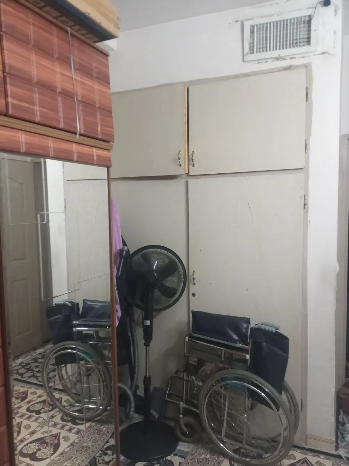 ۵۵ متر آسانسور پارکینگ بالکن_آقاجانی زیرقیمت_تخلیه