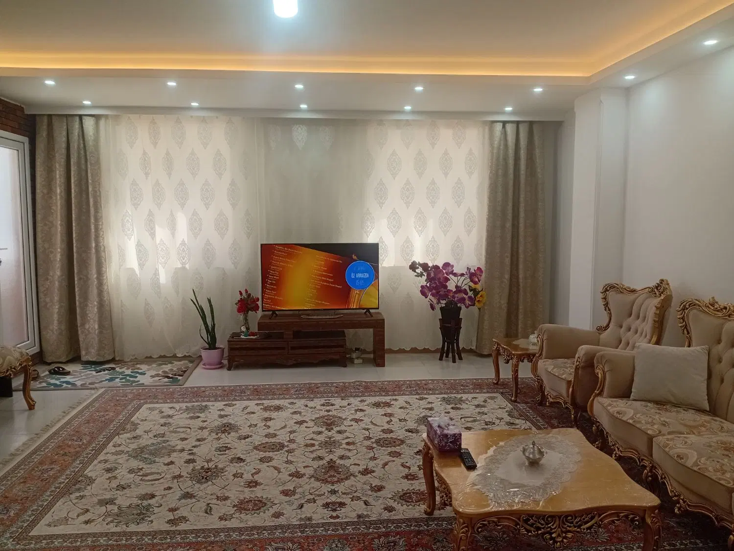 فرورش ویلایی پیلوت ودوطبقه دراردبیل جنب دریاچه شور