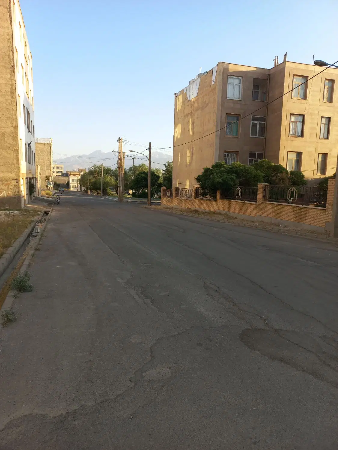 زمین ۲۳۲متری کوی امام بیمارستان