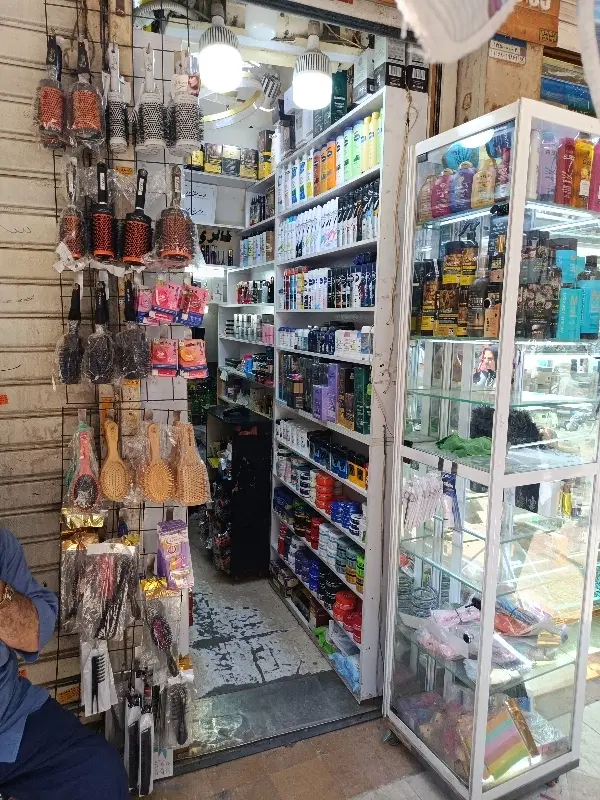 مغازه خ ناصرخسرو ک مروی بر کوچه