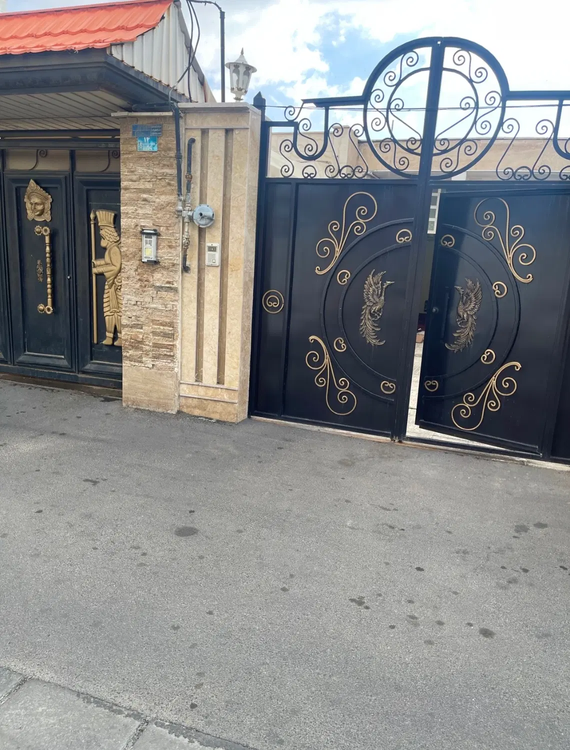 ویلایی ۳۰۰ متری