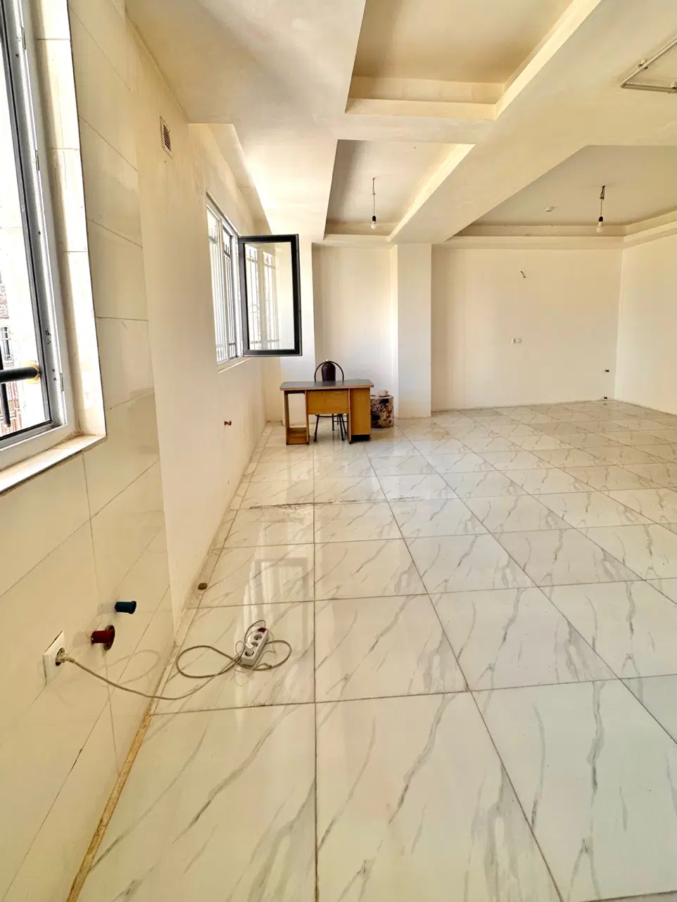 فروش آپارتمان ۷۷ متری نوساز جنوبی طبقه اول