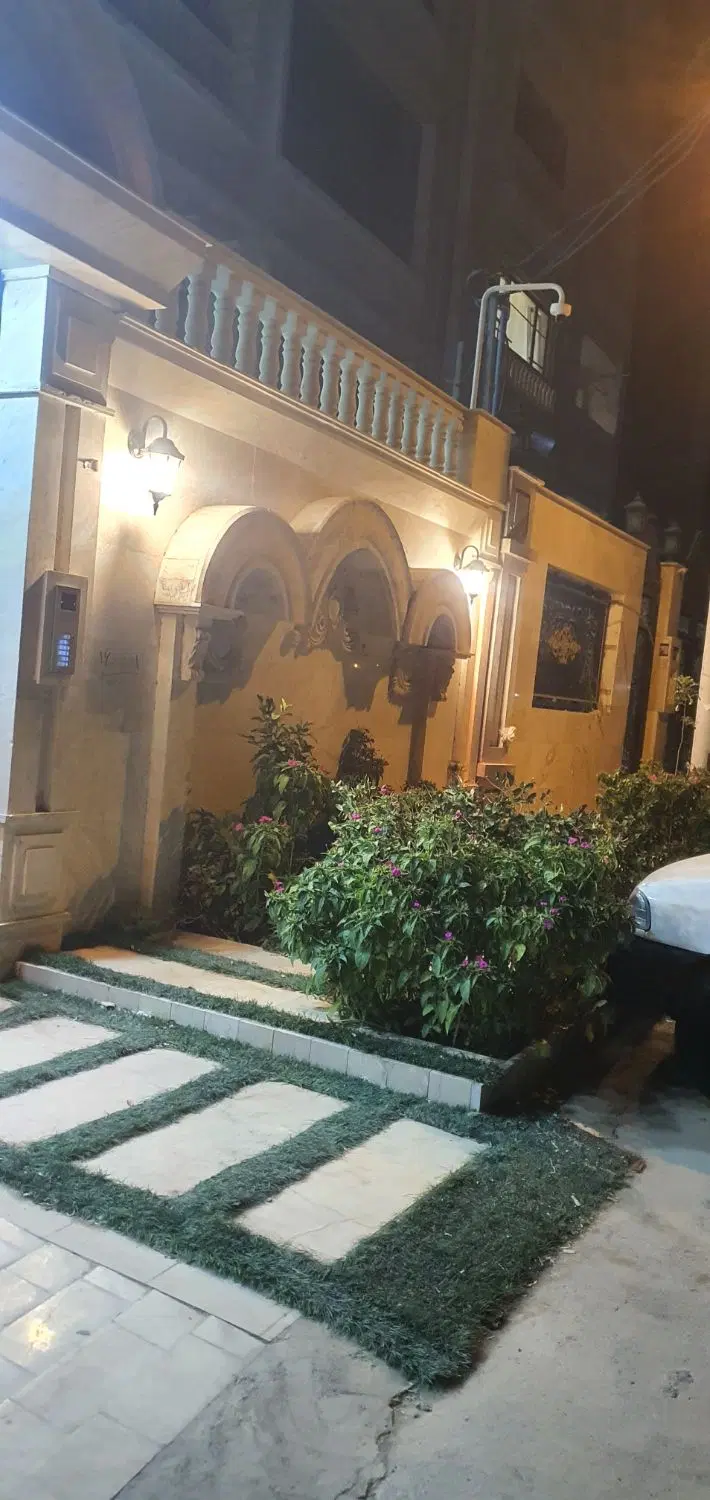 رهن کامل یک واحد و فروش یک واحد در مجتمع تک واحدی