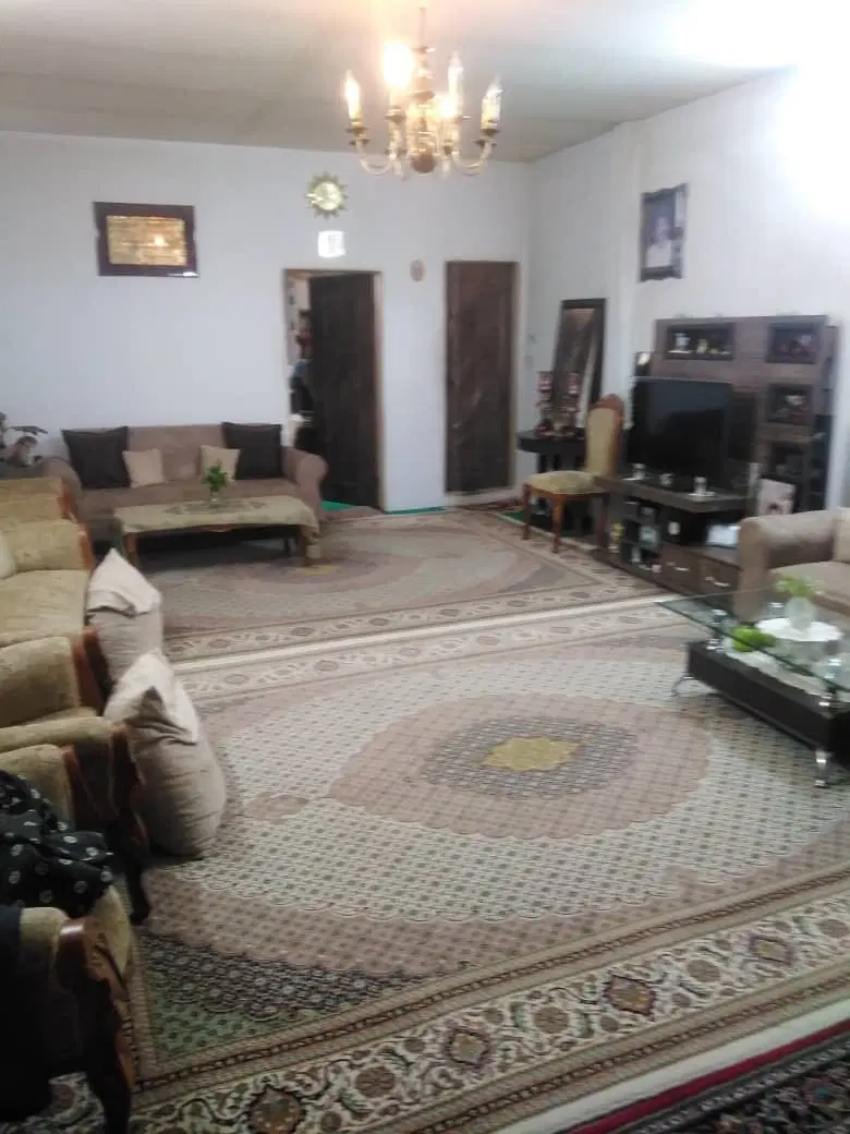 فروش دو واحد منزل مسکونی و یک واحد مغازه تجاری