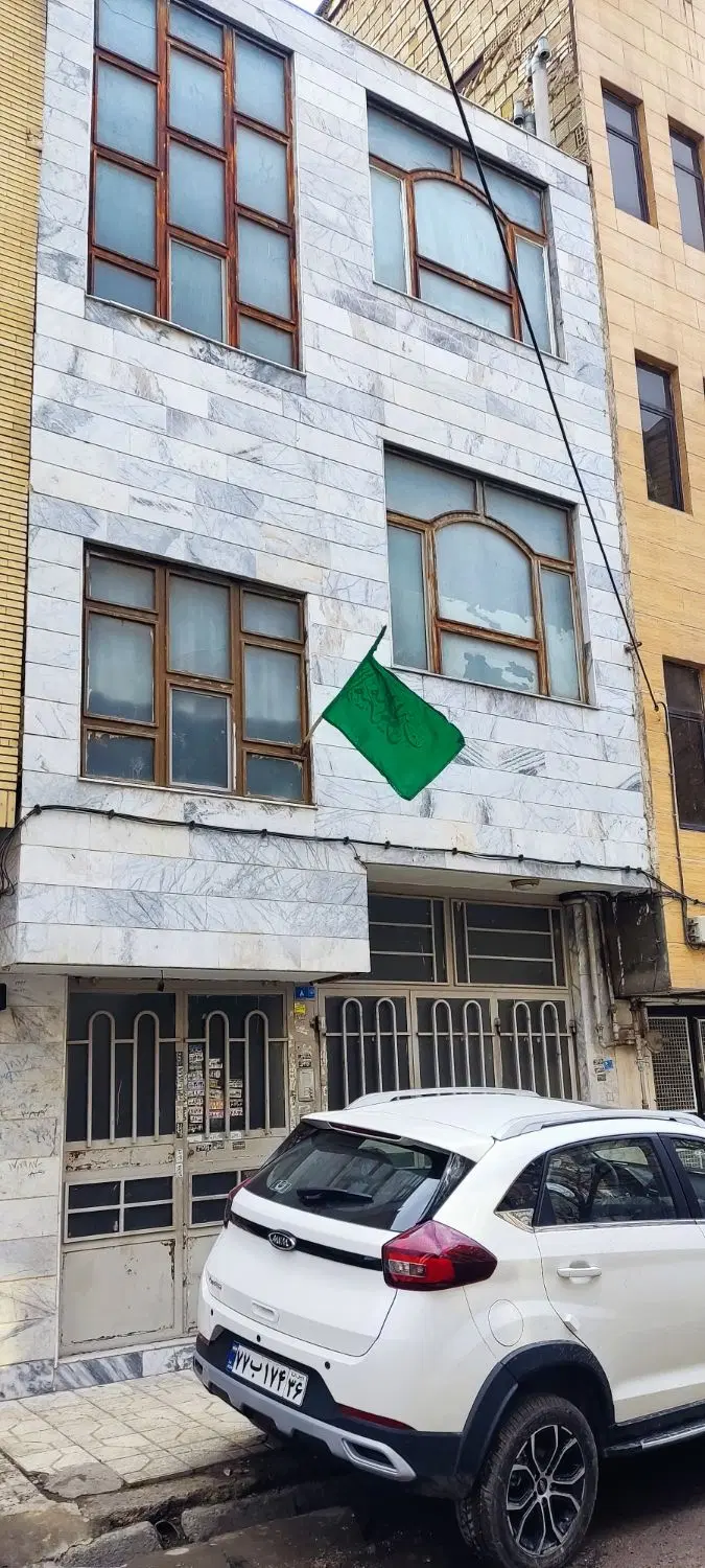 ویلایی درسه طبقه مجزا
