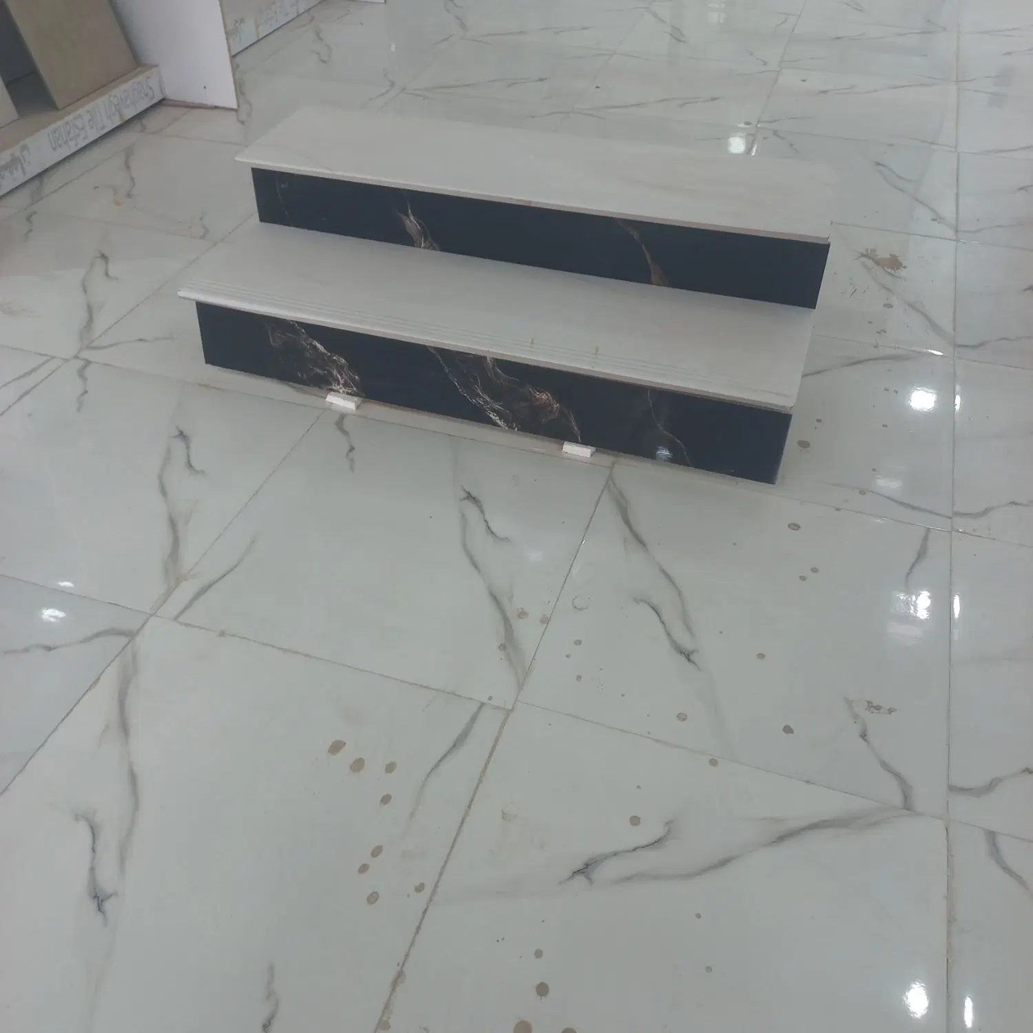 مغازه اجاره بین جام جم ۶۹و۶۷