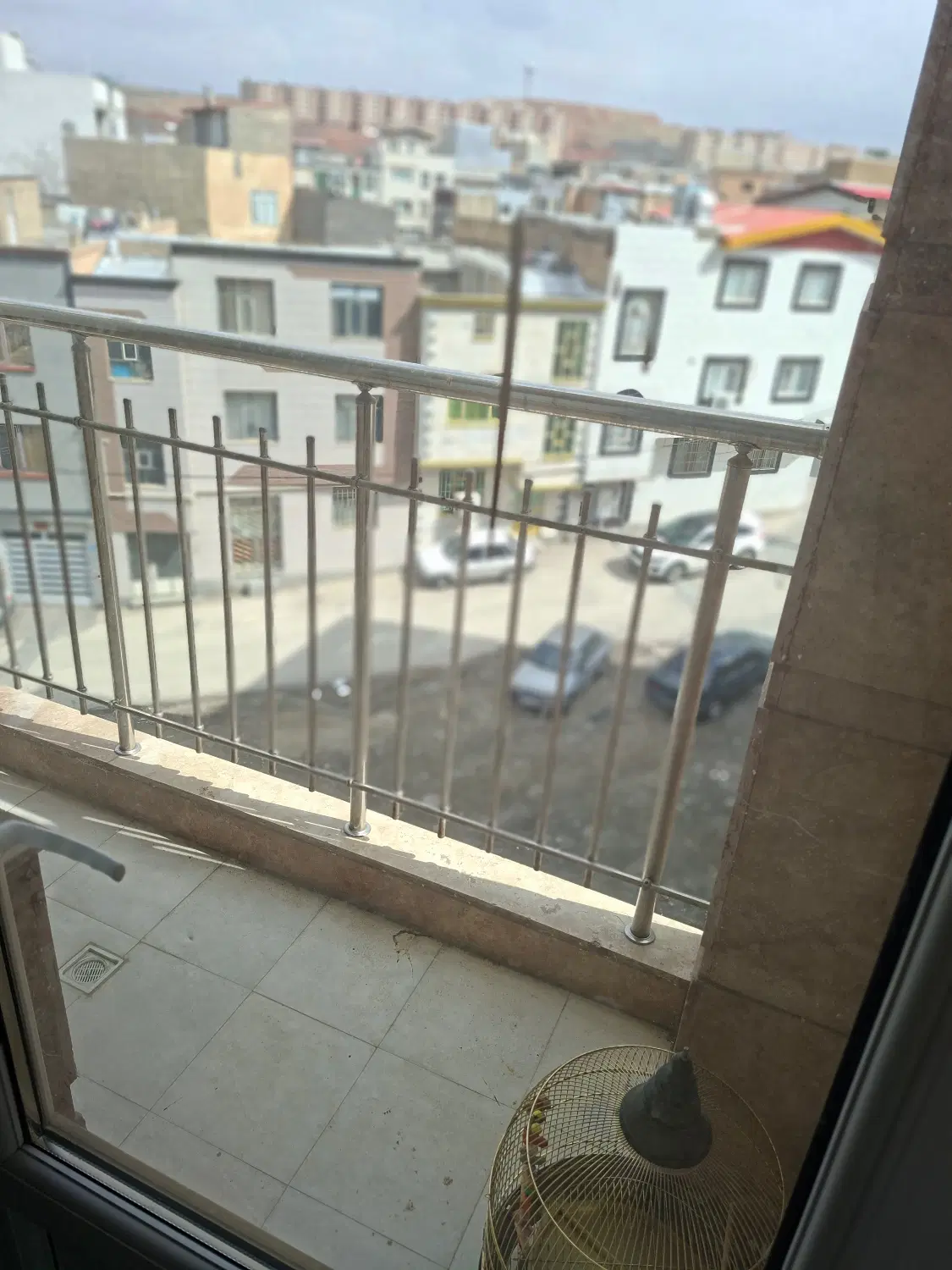 تک واحدی بنی صدر