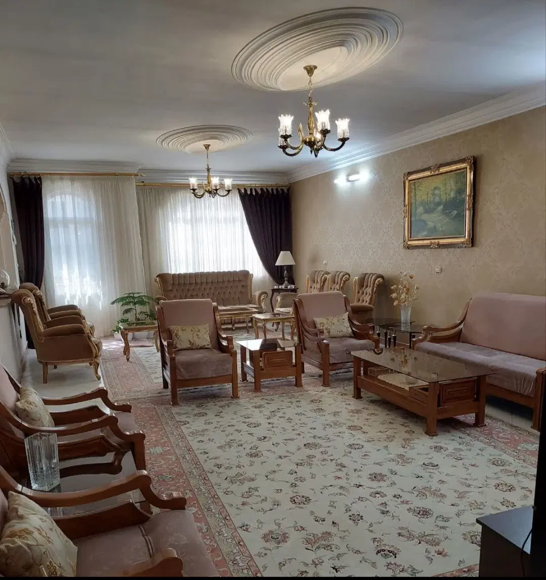 ۱۲۵متر۳خواب حاشیه استادیوسفی۱۶
