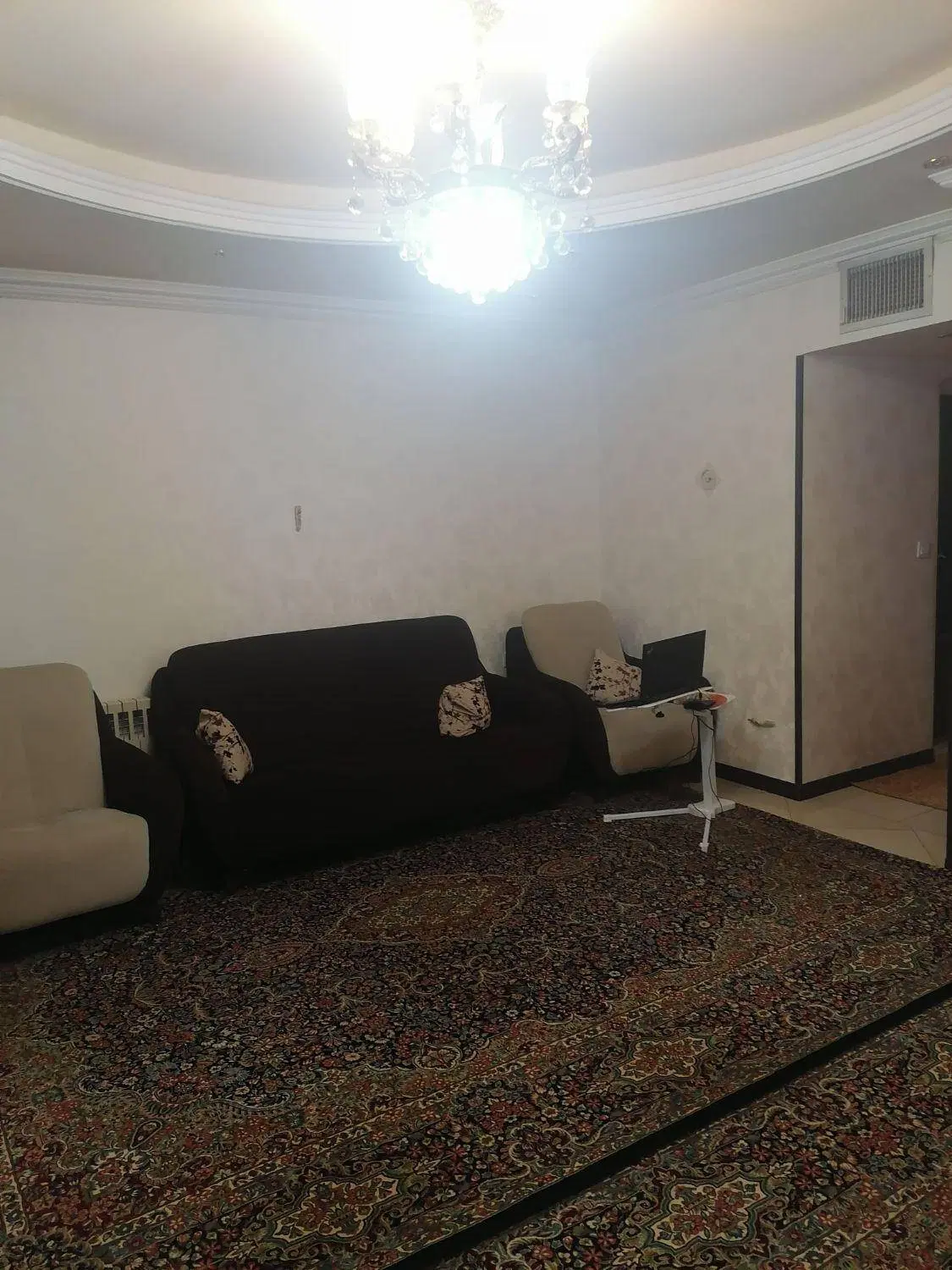 واحد آپارتمانی خوش نقشه با تراس بزرگ اختصاصی