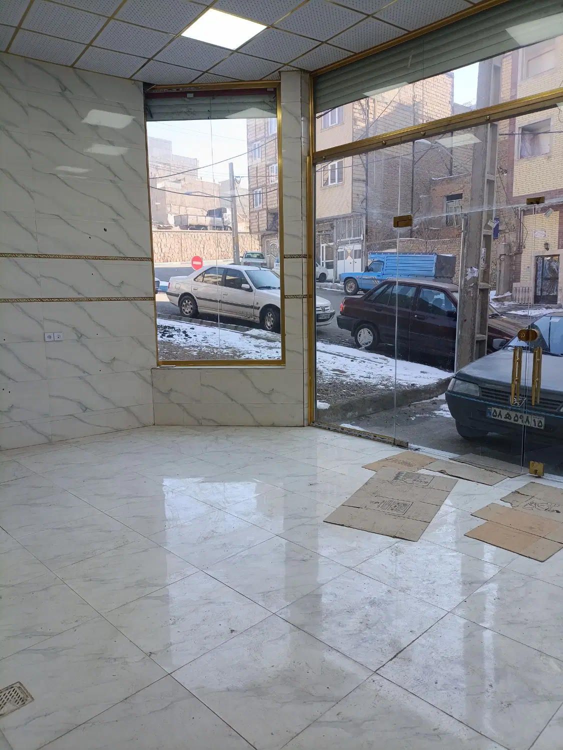 مغازه تمام بهداشتی در خیابان اصمعی