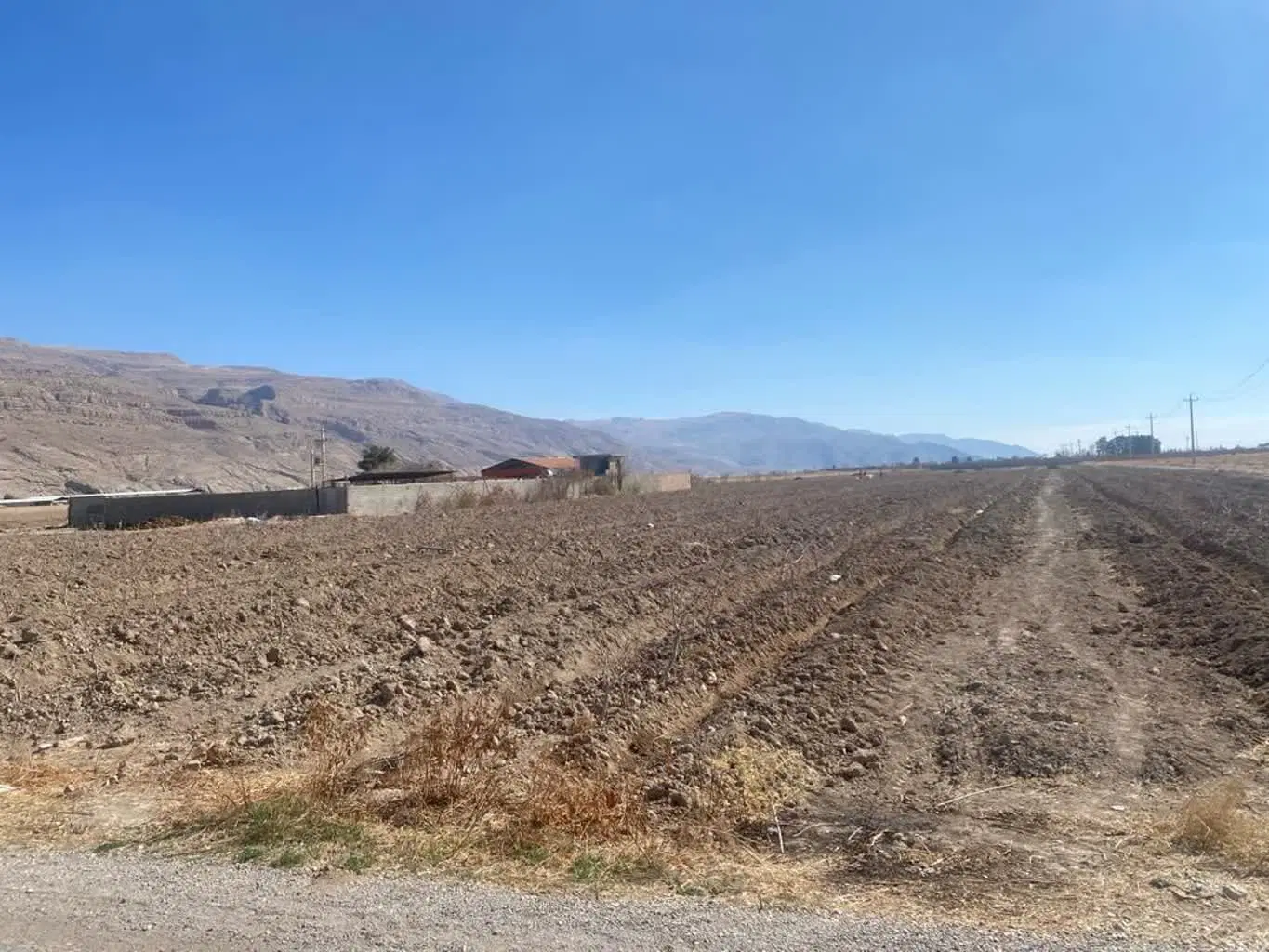 زمین 1300 متری مرودشت