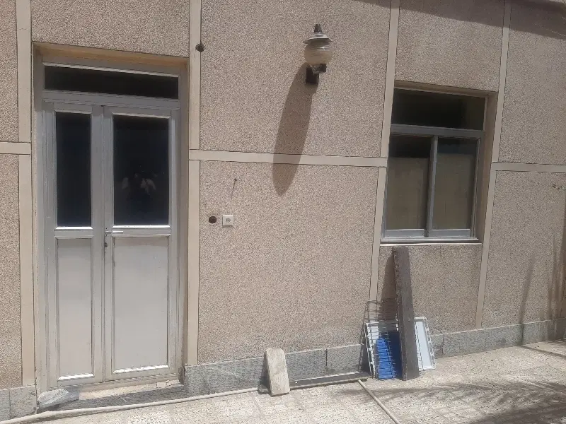 اتاق اجاره ای باحیاط