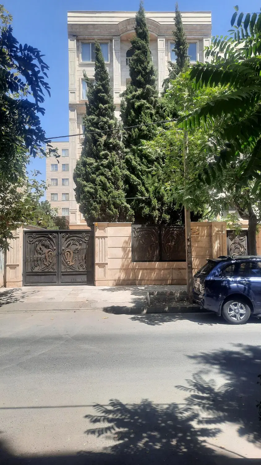 آپارتمان ۹۳ متری