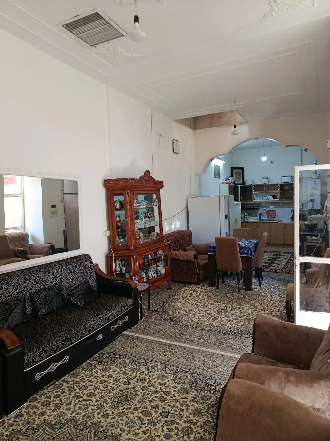 منزل ویلایی خیابان حکیم فرزانه