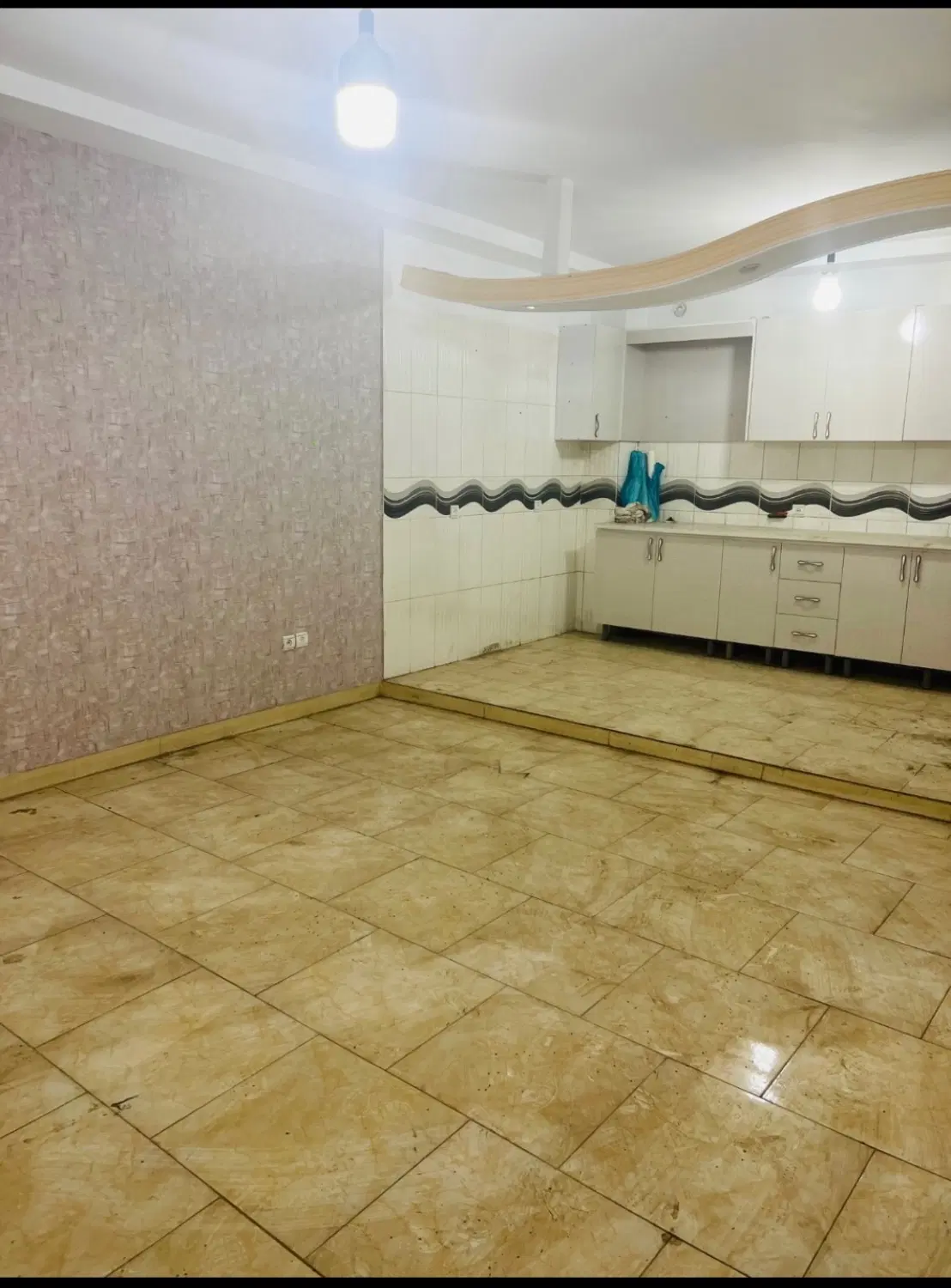 رهن یک واحد شیک ۵۵متری در میرزایی جنوبی