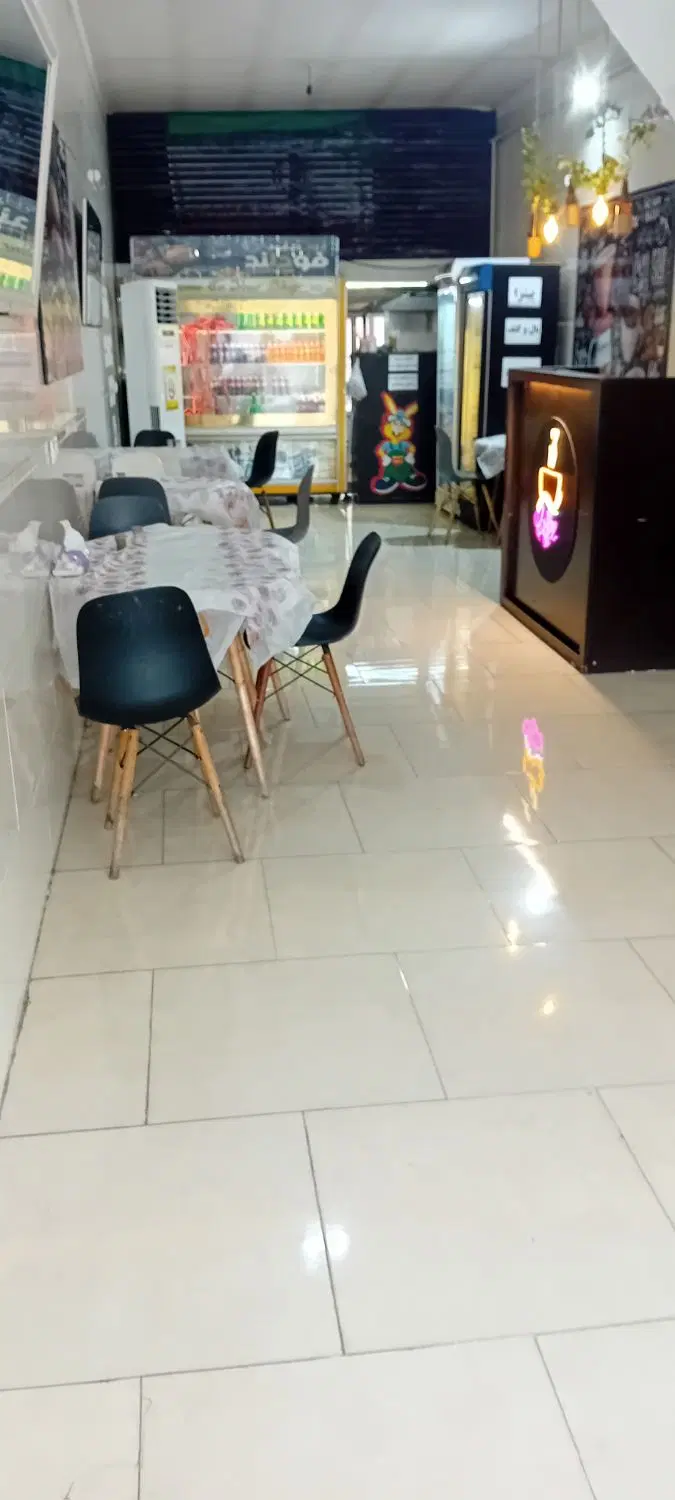 مغازه خیابان اصلی شهر فاضل آباد