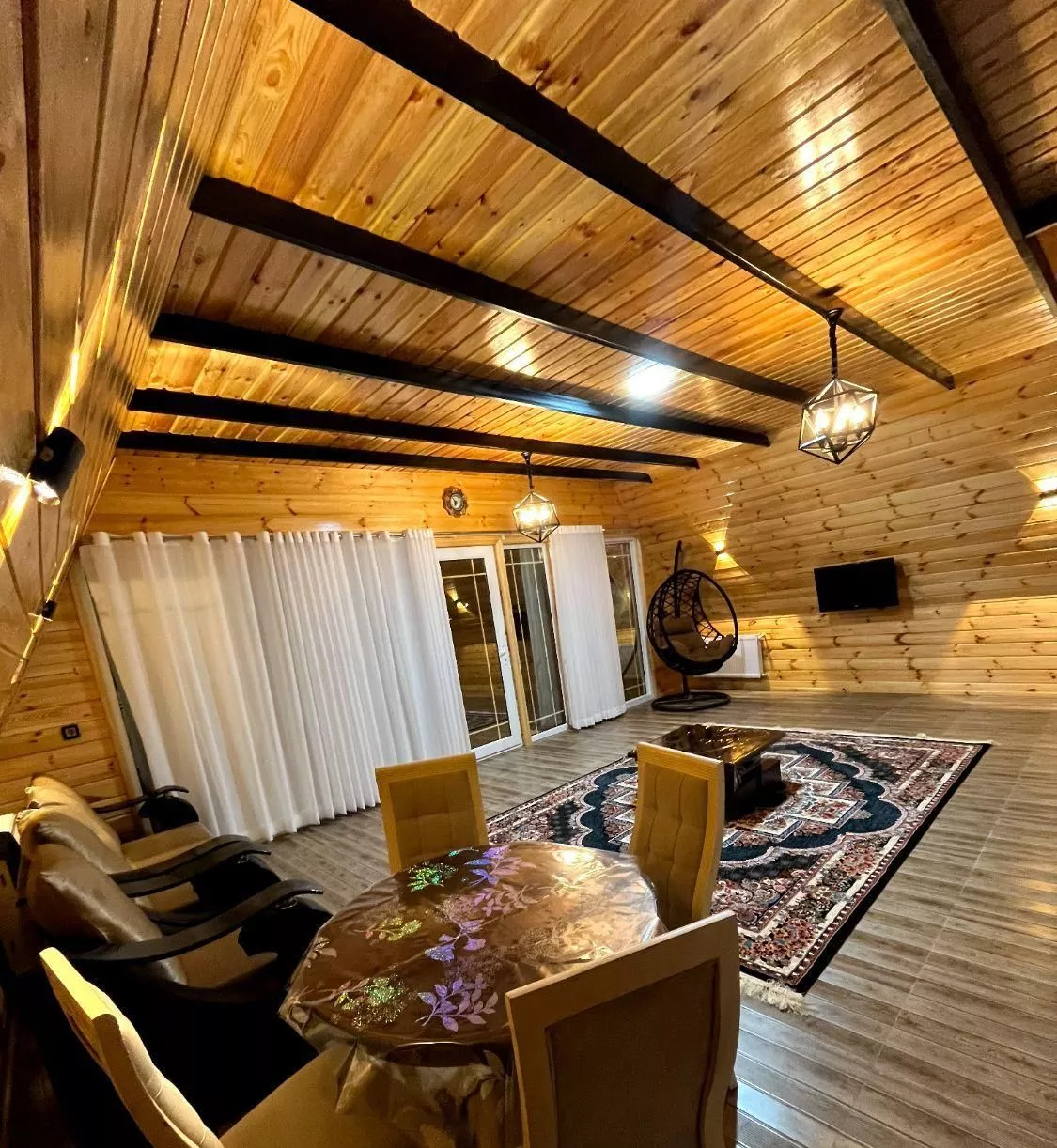 کلبه سوئیسی آراد