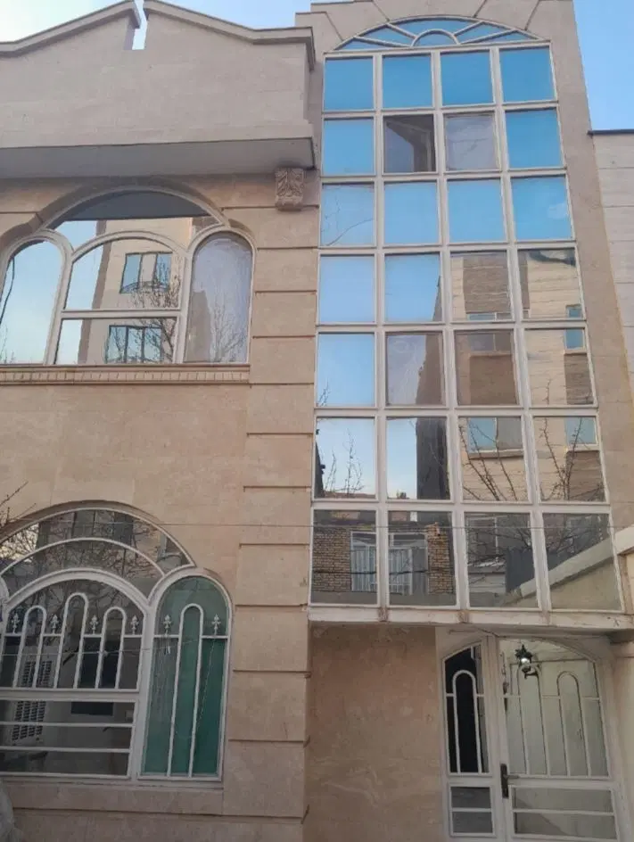 خونه ویلایی‌دوطبقه