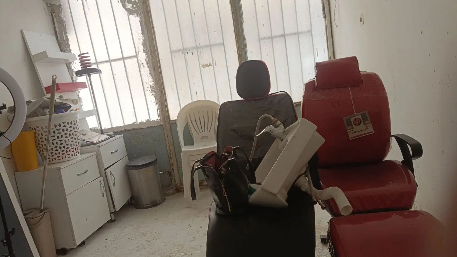 مغازه دوازده متری