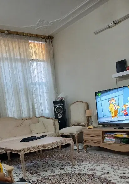 آپارتمان ۱۰۰ متری دو خواب
