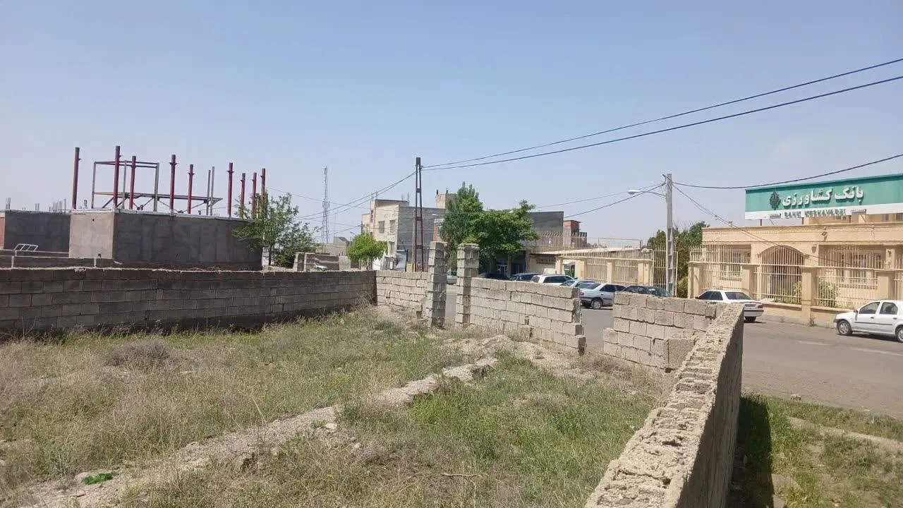 زمین ۲۱۰متری رضی