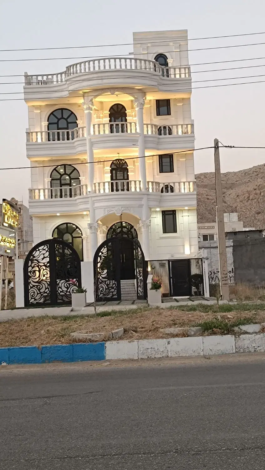 فروش واحد تجاری و مسکونی