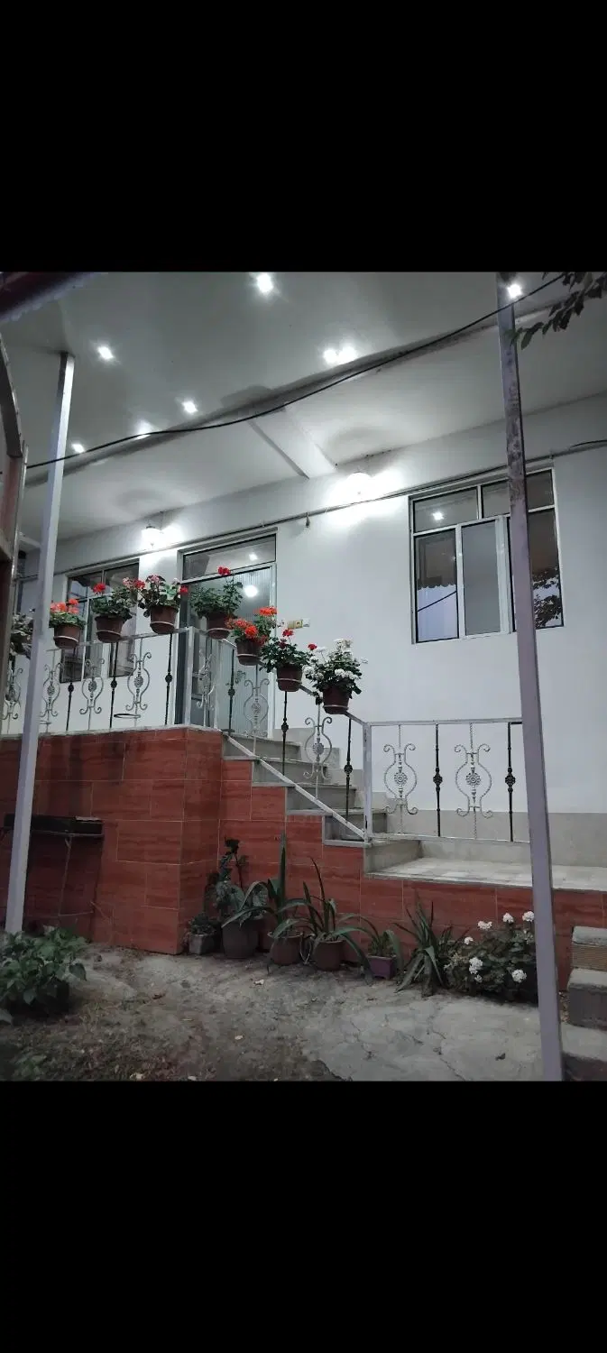 اجاره روزانه ویلا جنگلی کوهستانی مالک هستم .