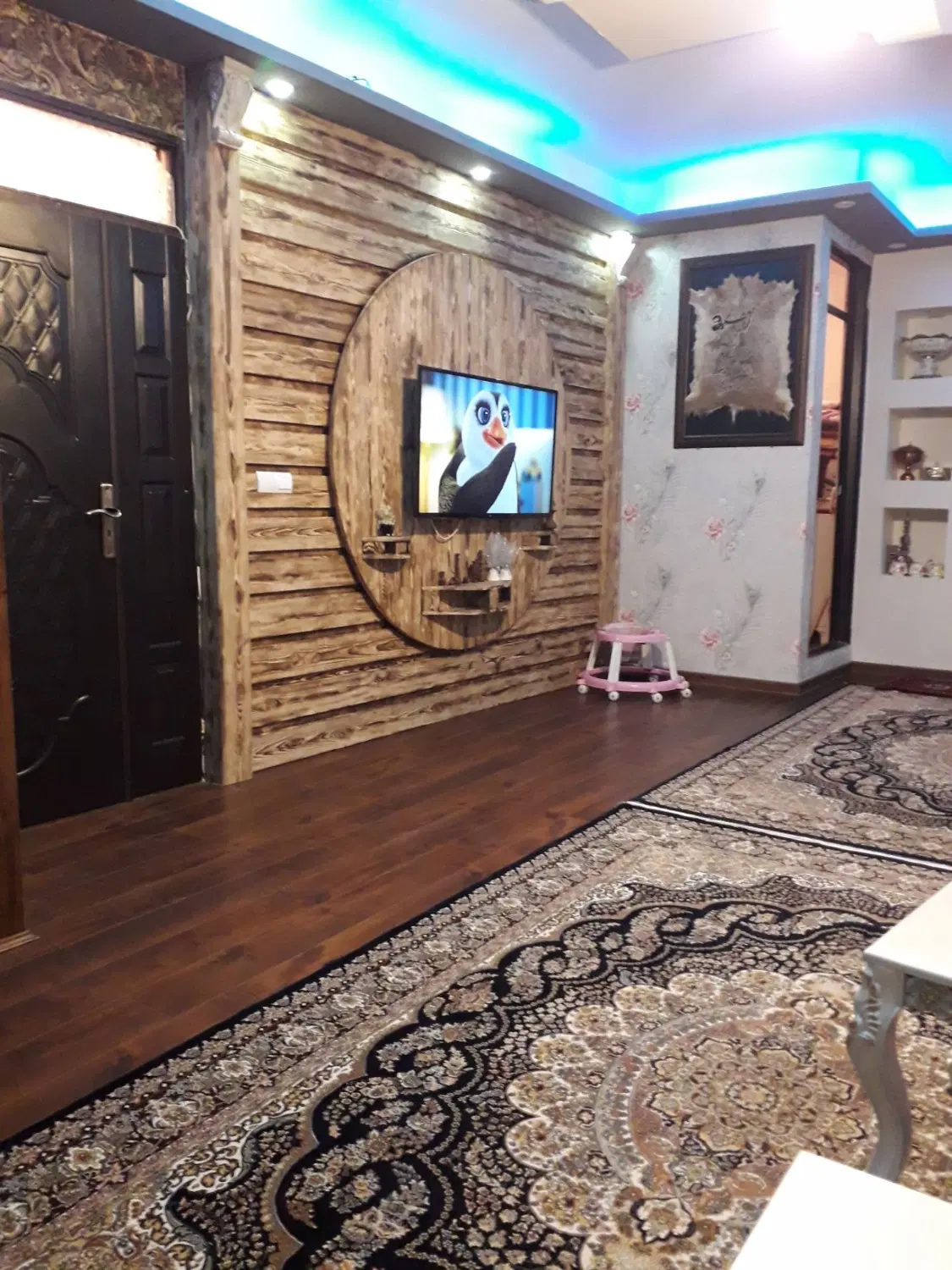 ساختمان ۲ طبقه عروسکی در شاد اباد