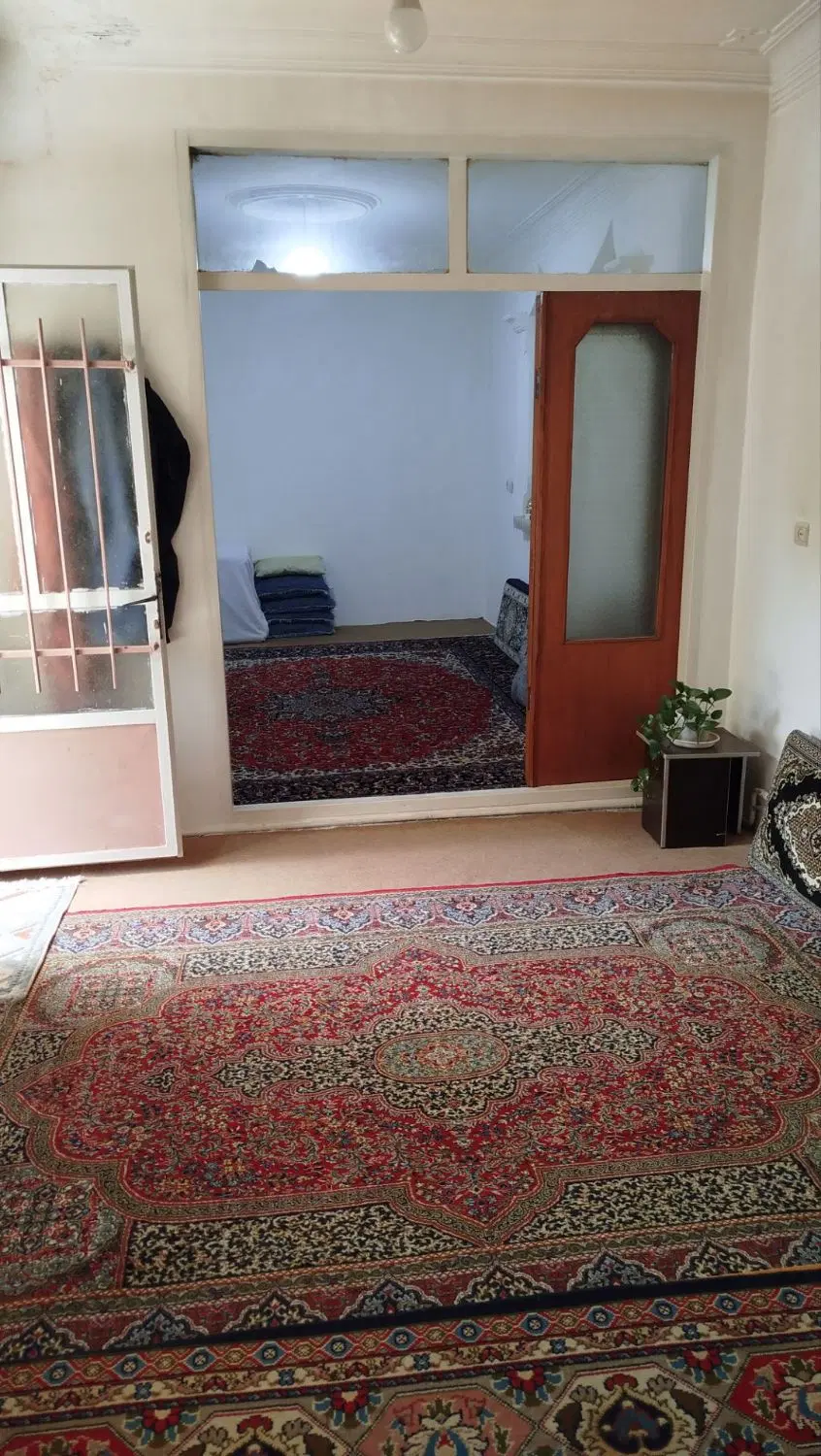 یک دستگاه خانه مسکونی دربیدستان