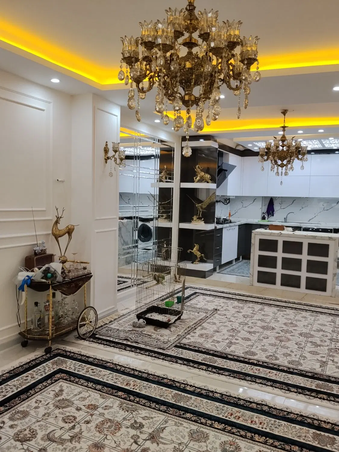 82 متری معراج فول امکانات میدان اول جلال نجفی