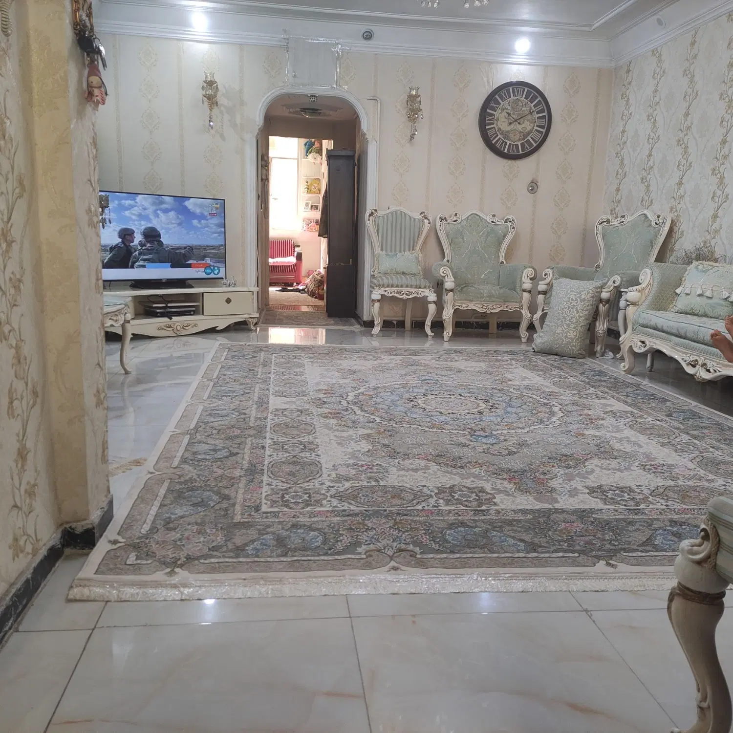 واحد حدود 80 متر . 2 خواب چهارراه رجایی