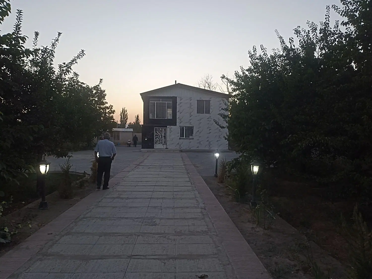 ویلا استخردار