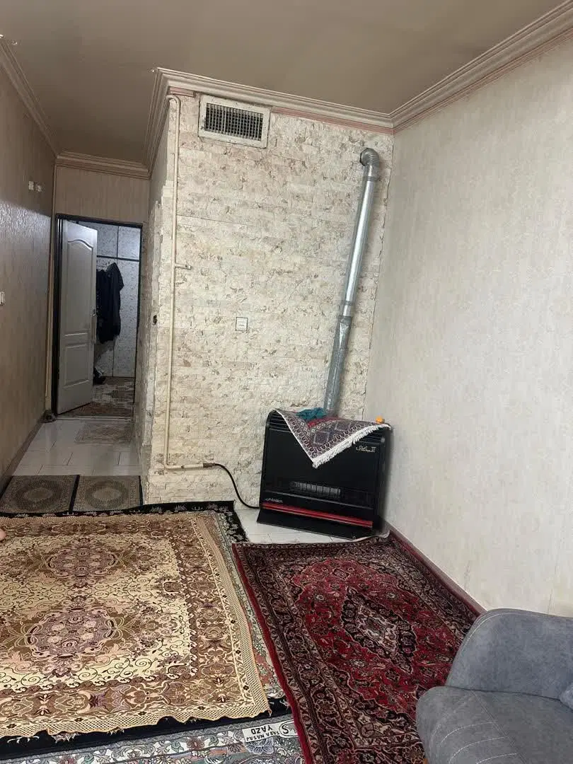 آپارتمان ۶۲مترکیانشهر با پارکینگ و انباری طبقه اول