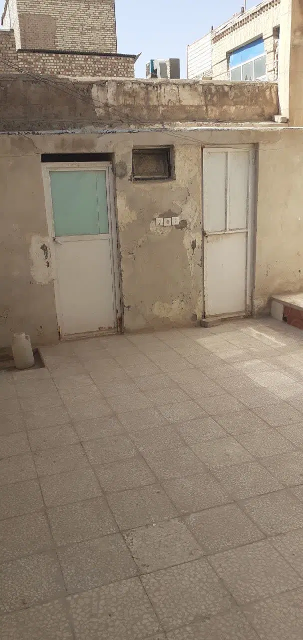 منزل مسکونی قدیمی ۱۵۰ متری