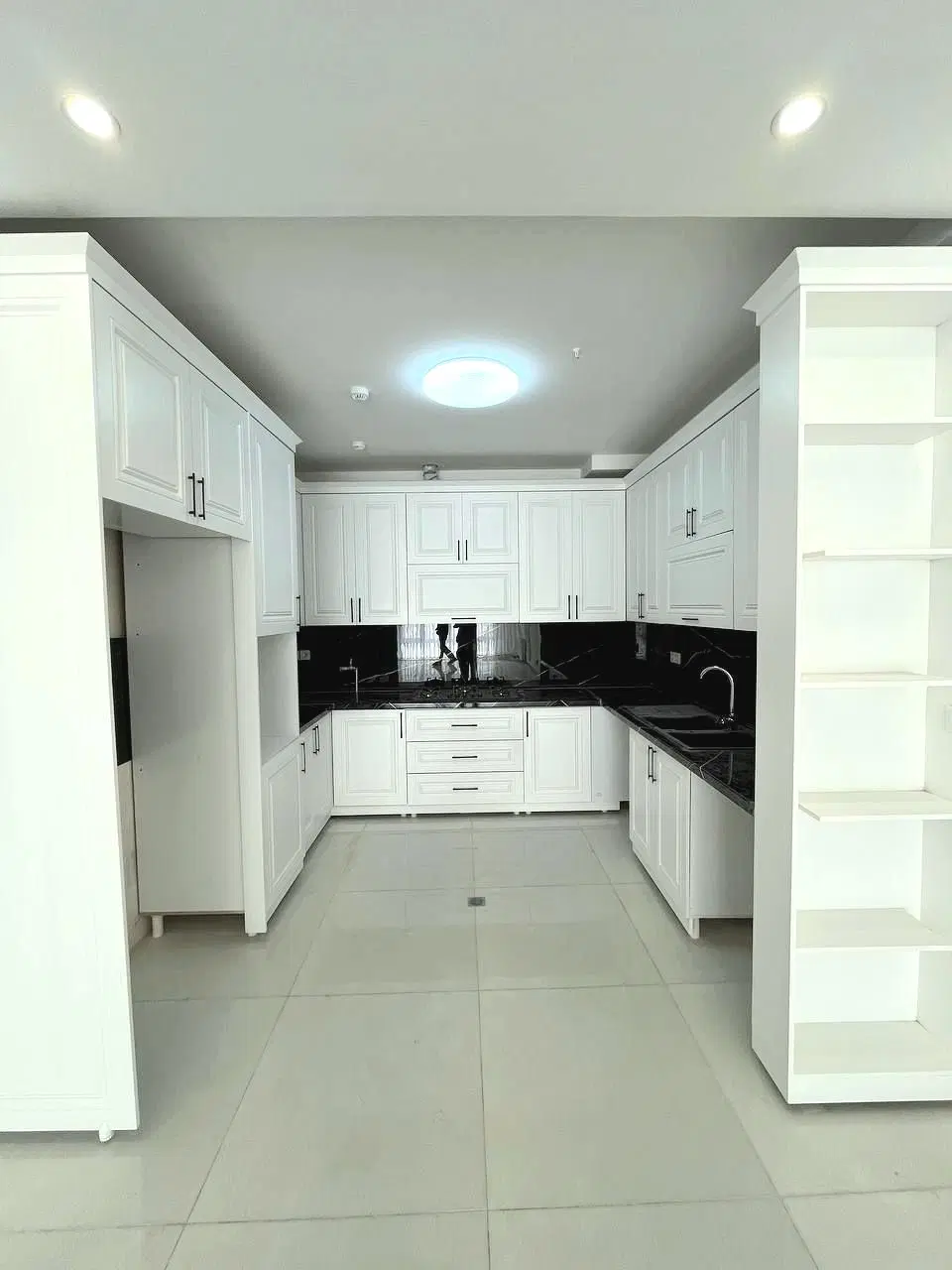 122 متر حاشیه بلوار اصلی ، برند نامی منطقه