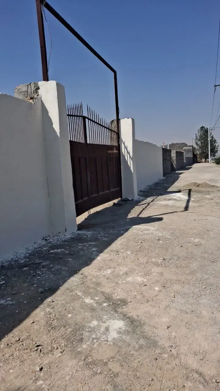 چهار دیواری خاتون اباد