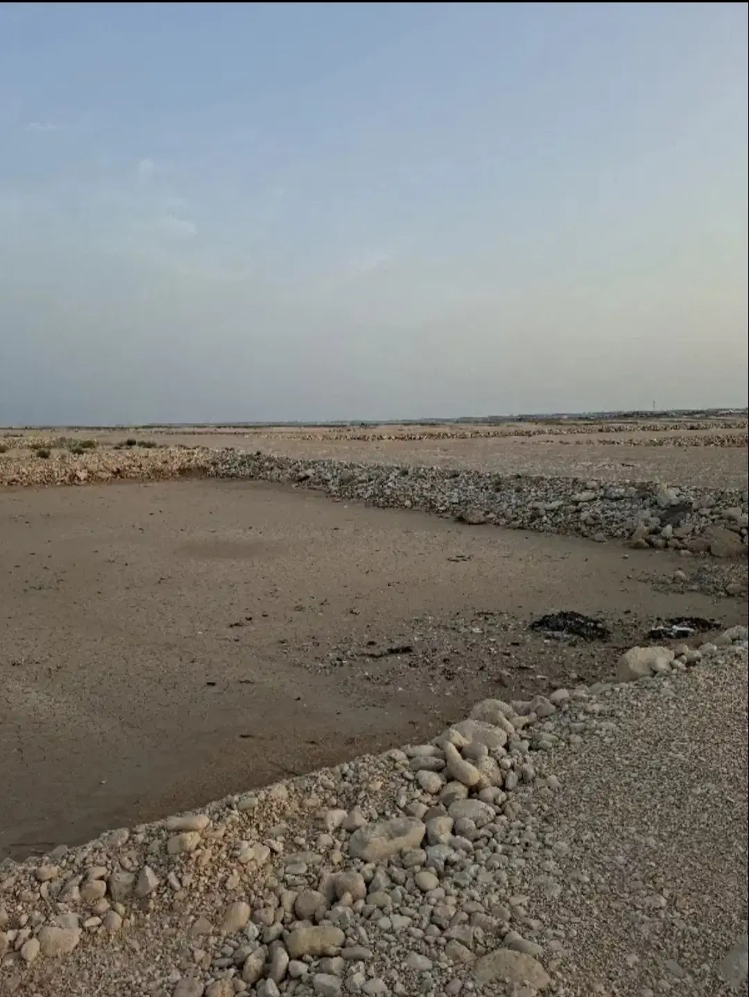 زمین تنگگ