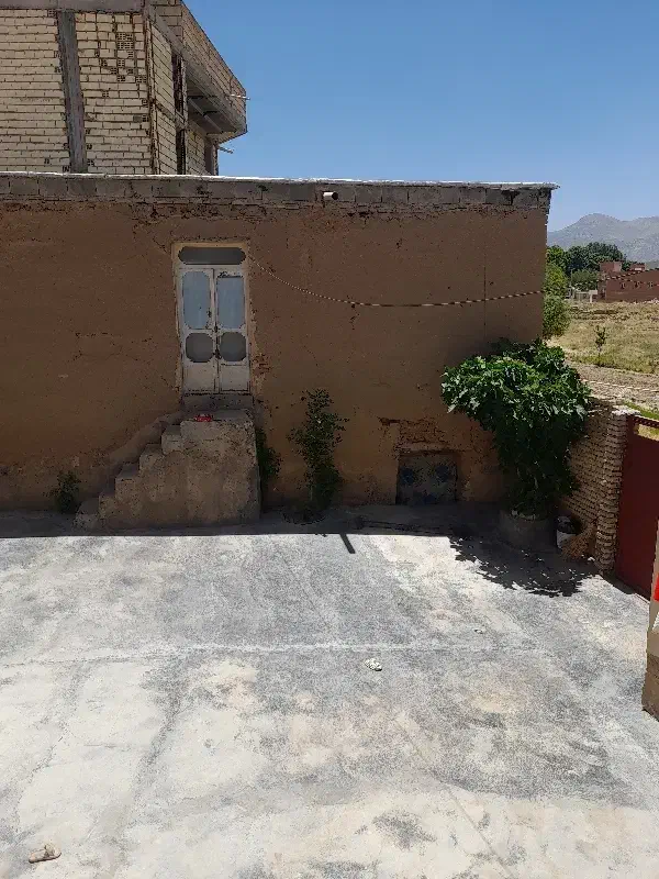 خونه کلنگی ۲۵۰متر پشت بانک صادرات دو نبش و