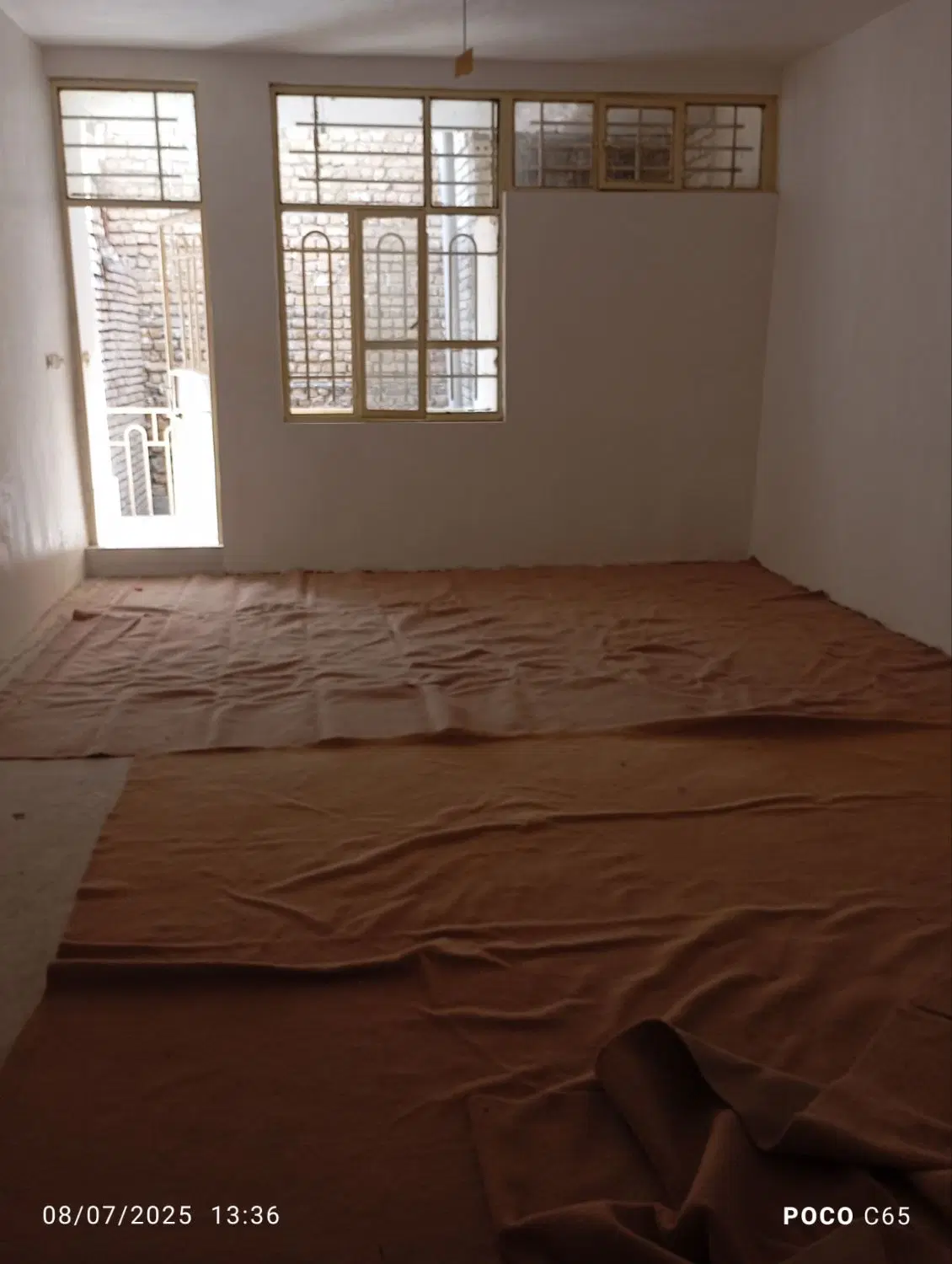 خانه ۱۰۴متری ۸۵متر زیر بنا یک خواب بزرگ