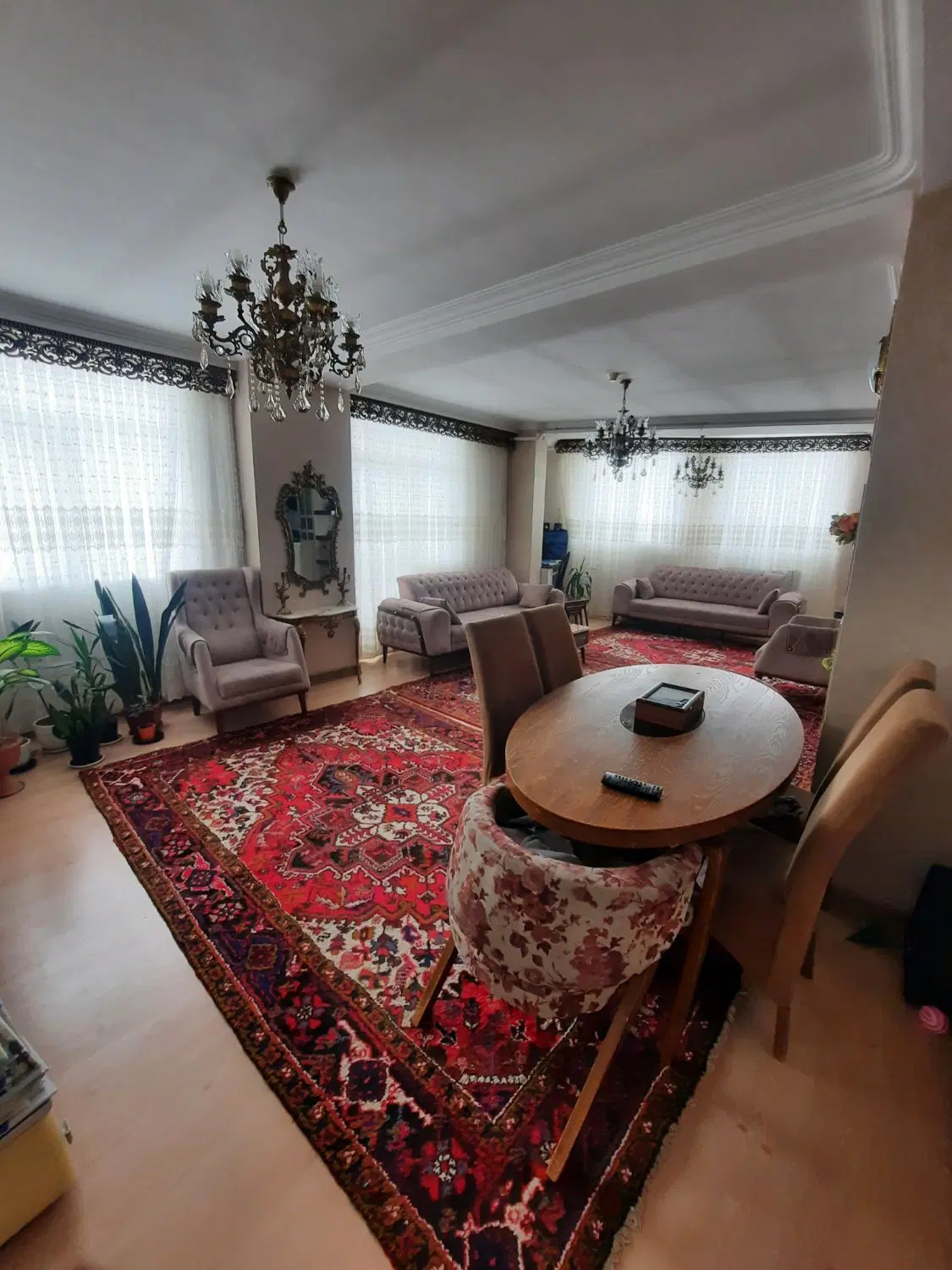 آپارتمان ابوریحان سعدی