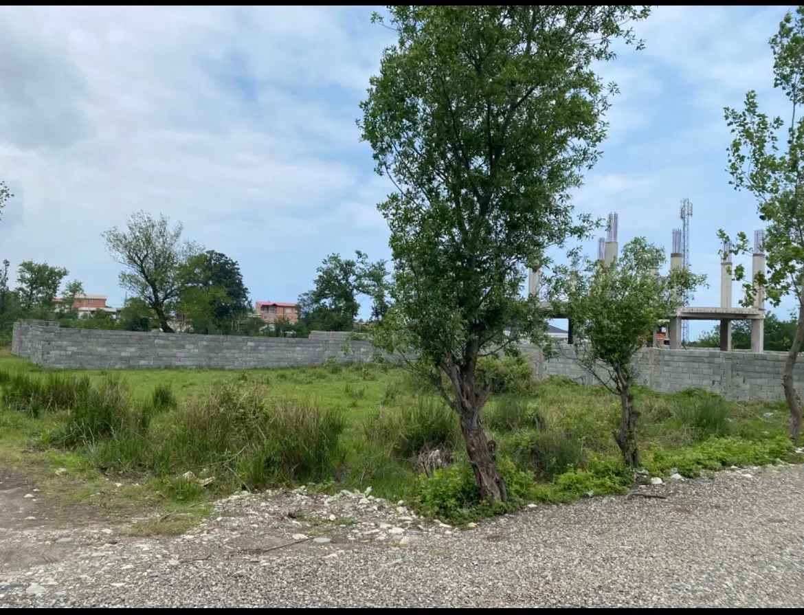 زمین فروشی