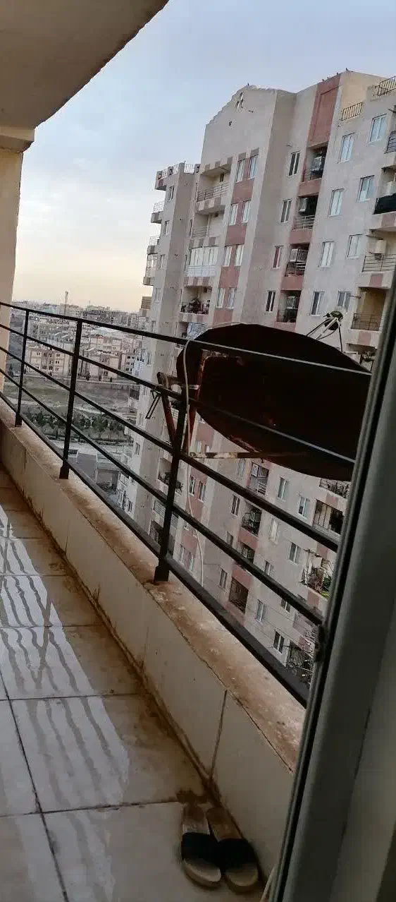 اپارتمان دوخوابه فول امکانات)پرند_میثم نحاجا)