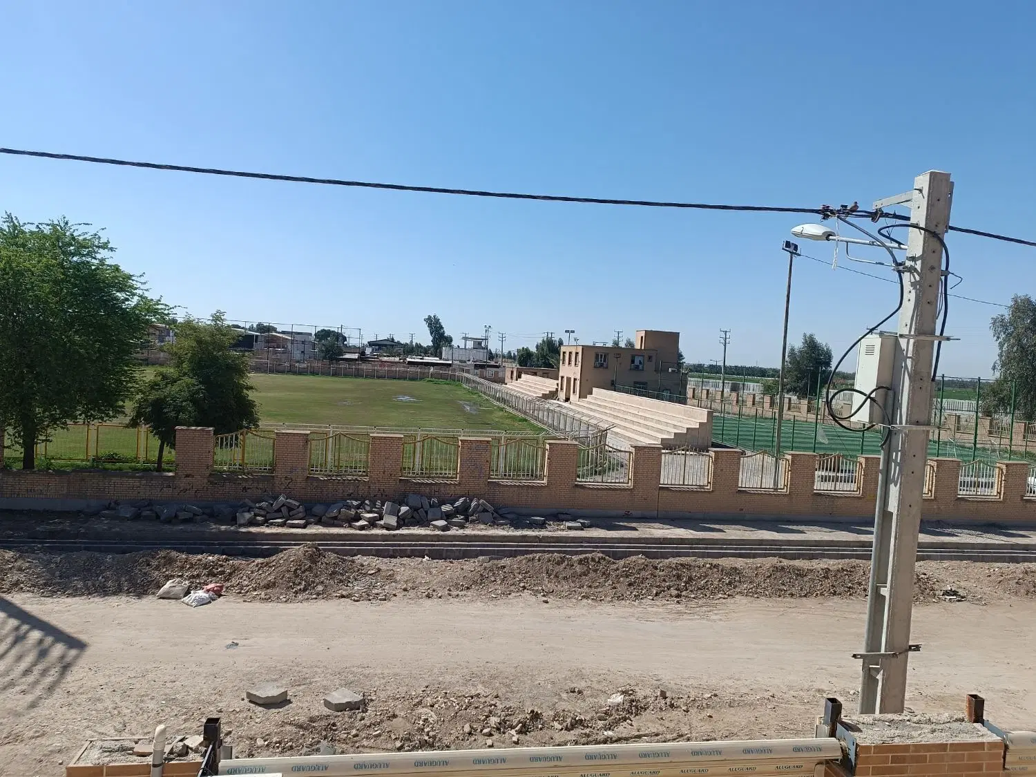 اپارتمان نوساز زمین شهری جنوبی