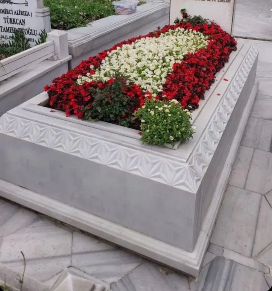 فروشنده قبر پدرم  در دالرحمه شیراز