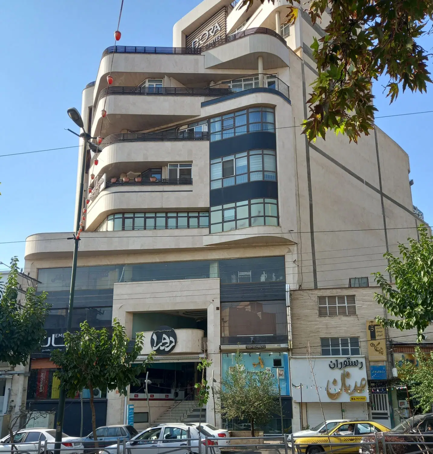 فروش مغازه ۳۷۱ متری طالقانی شمالی