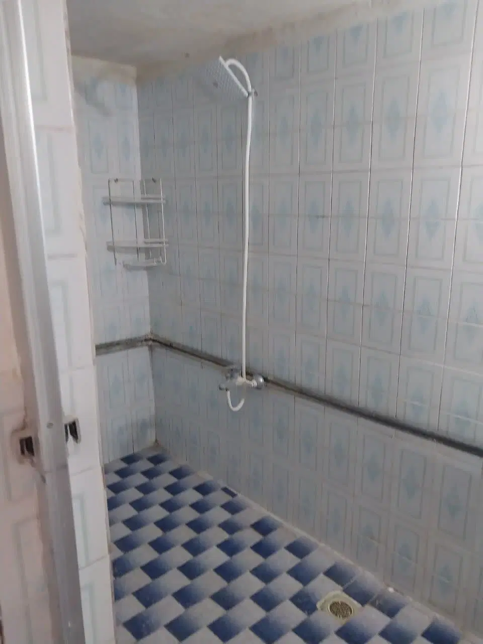 اجاره ی خانه دربستی  واقع در کارمندان