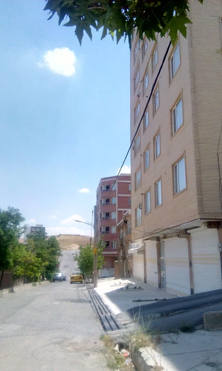 آپارتمان تک واحدی  سه خوابه آزادگان
