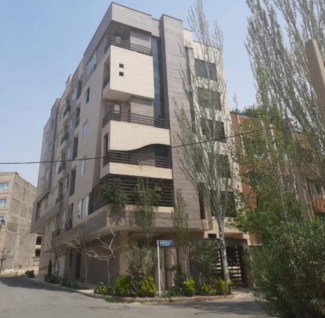 123 متر پیروزی ستاری