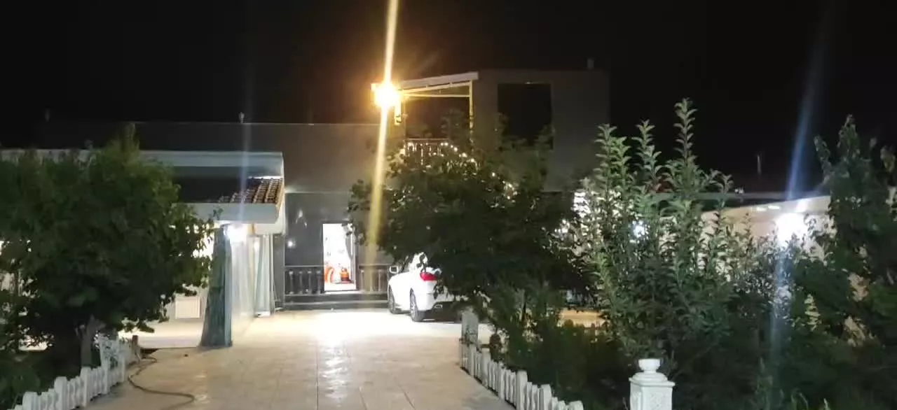 ویلا ۵۰۰ متری استخر دار اب گرم
