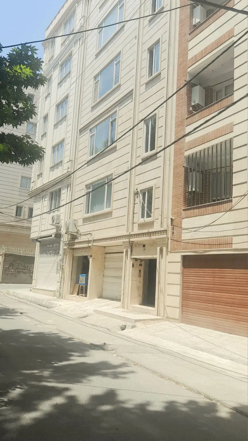 ۱۳۰متری ...دوخواب شهرک صاایران خادم اباد